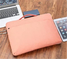 Vaaleanpunainen kannettavan tietokoneen laukku 15,6 tuumaa